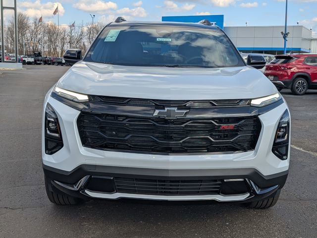 New 2026 Chevrolet Equinox RS w/ Convenience Package III FWD image 2