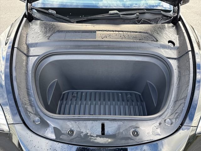 Used 2020 Tesla Model Y Long Range image 32