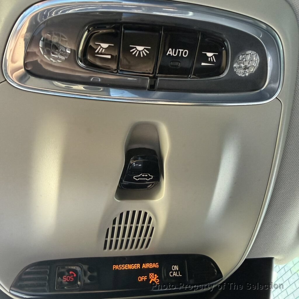 Used 2020 Volvo XC90 T6 Momentum AWD/4WD image 33