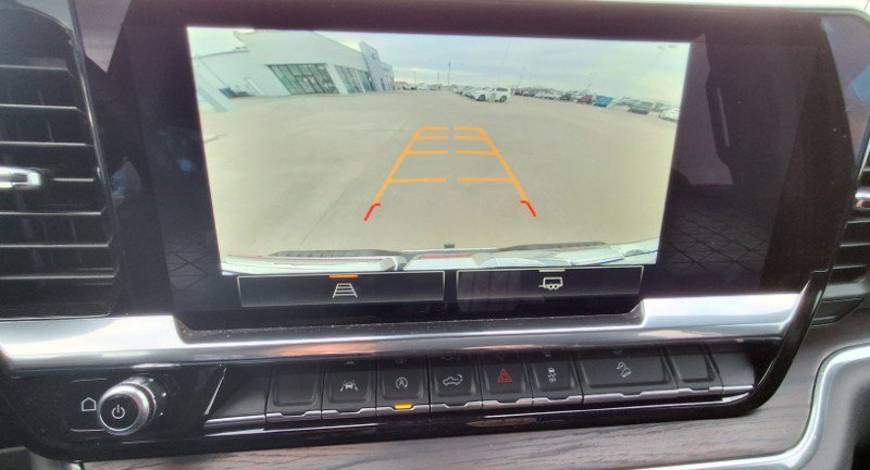 Used 2025 GMC Sierra 1500 SLT w/ SLT Convenience Package image 18