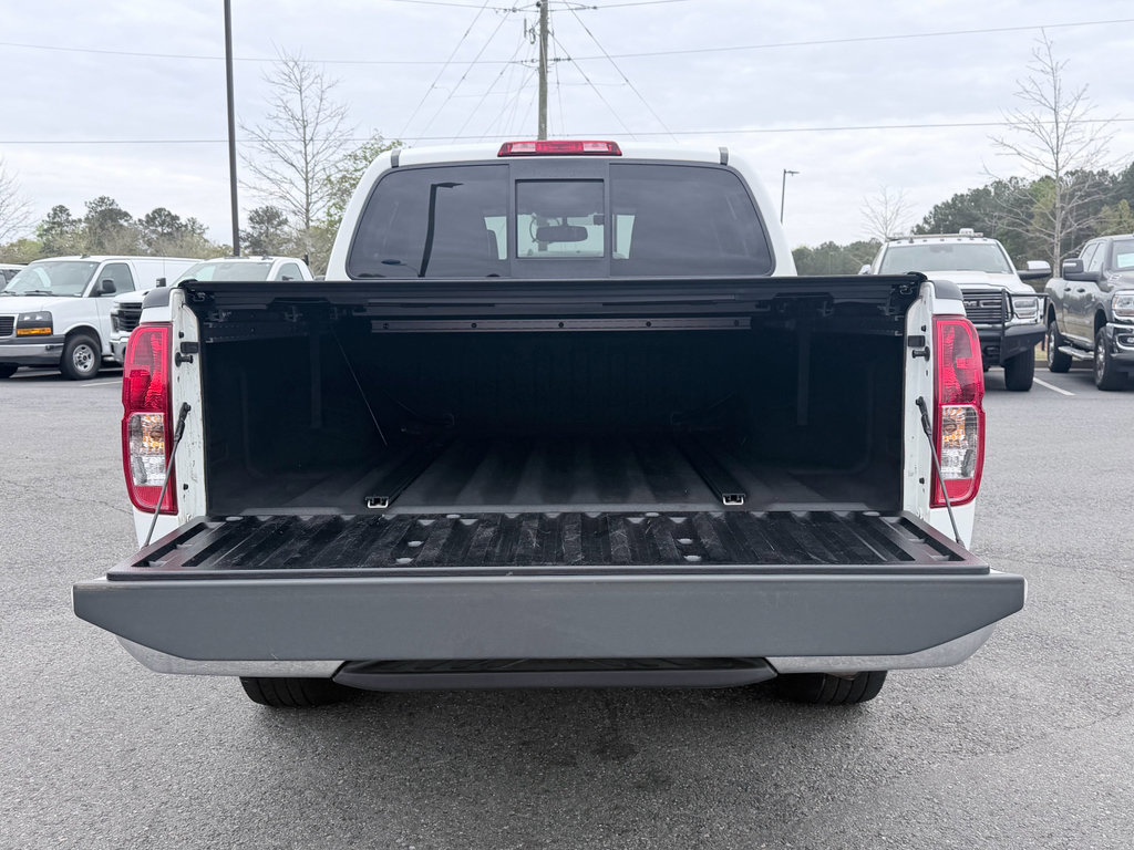 Used 2017 Nissan Frontier SL image 9