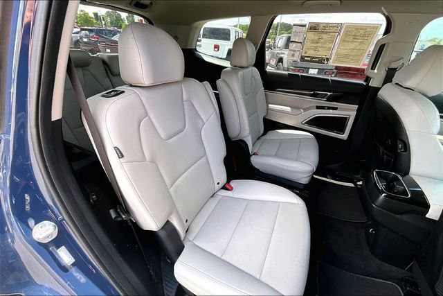 Used 2024 Kia Telluride S w/ S Sunroof Package FWD image 20