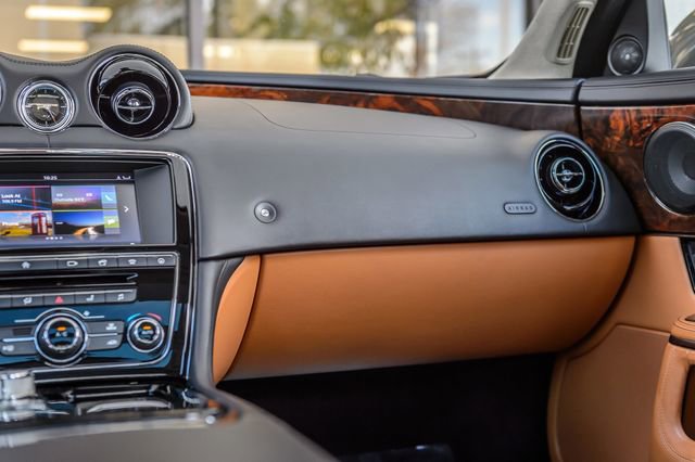 Used 2017 Jaguar XJ L Portfolio image 37