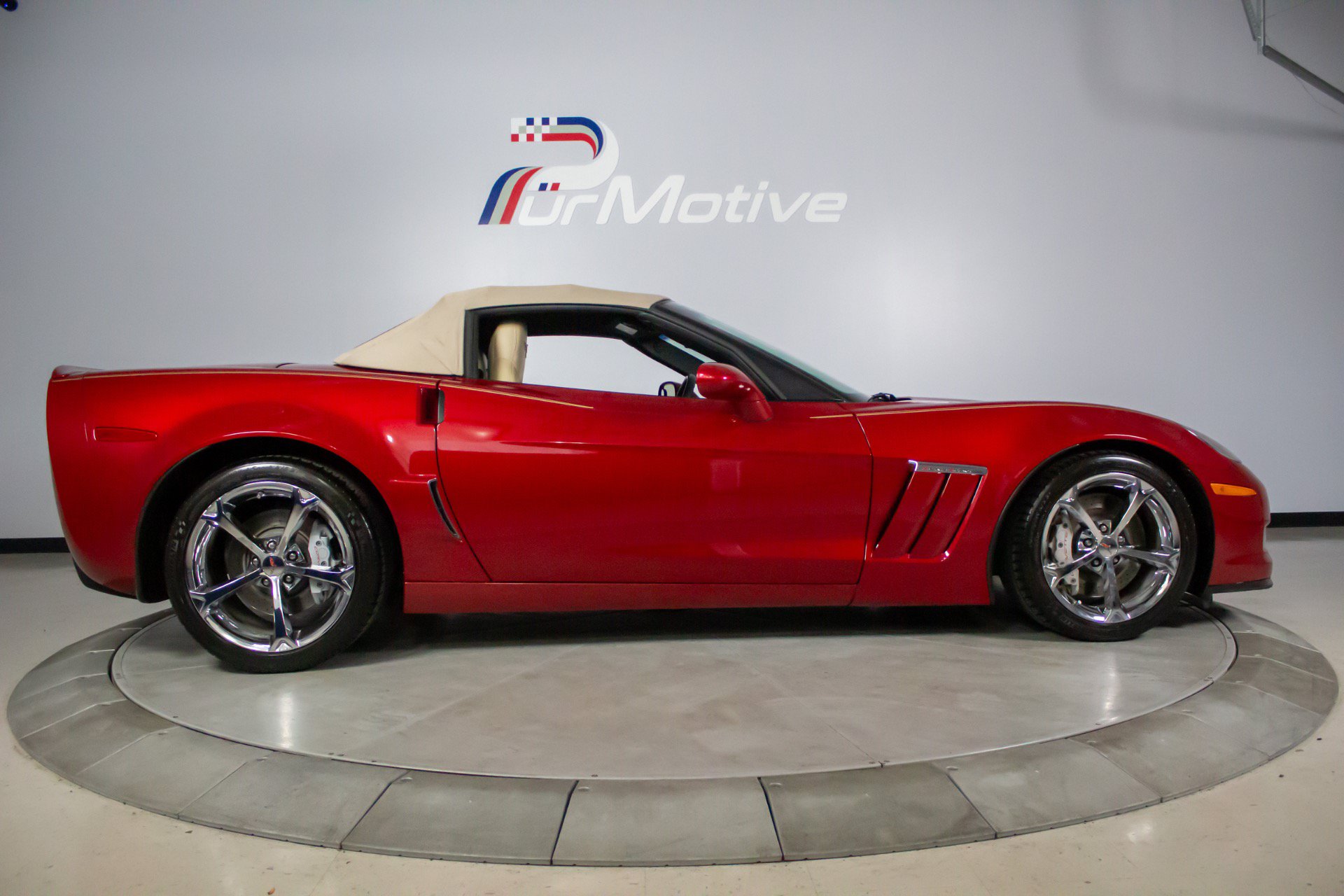 Used 2010 Chevrolet Corvette Grand Sport w/ Preferred Equipment Group RWD image 13