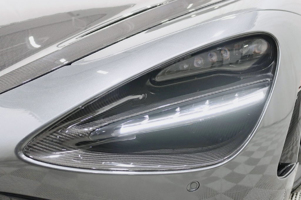 Used 2018 McLaren 720S Performance RWD image 14