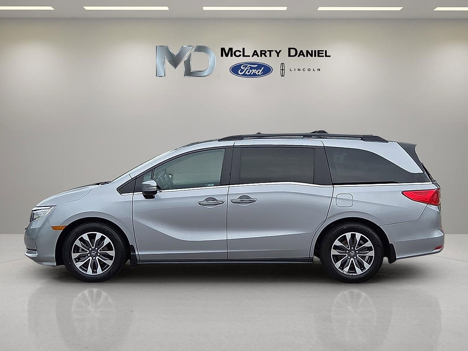 Used 2021 Honda Odyssey EX-L image 3