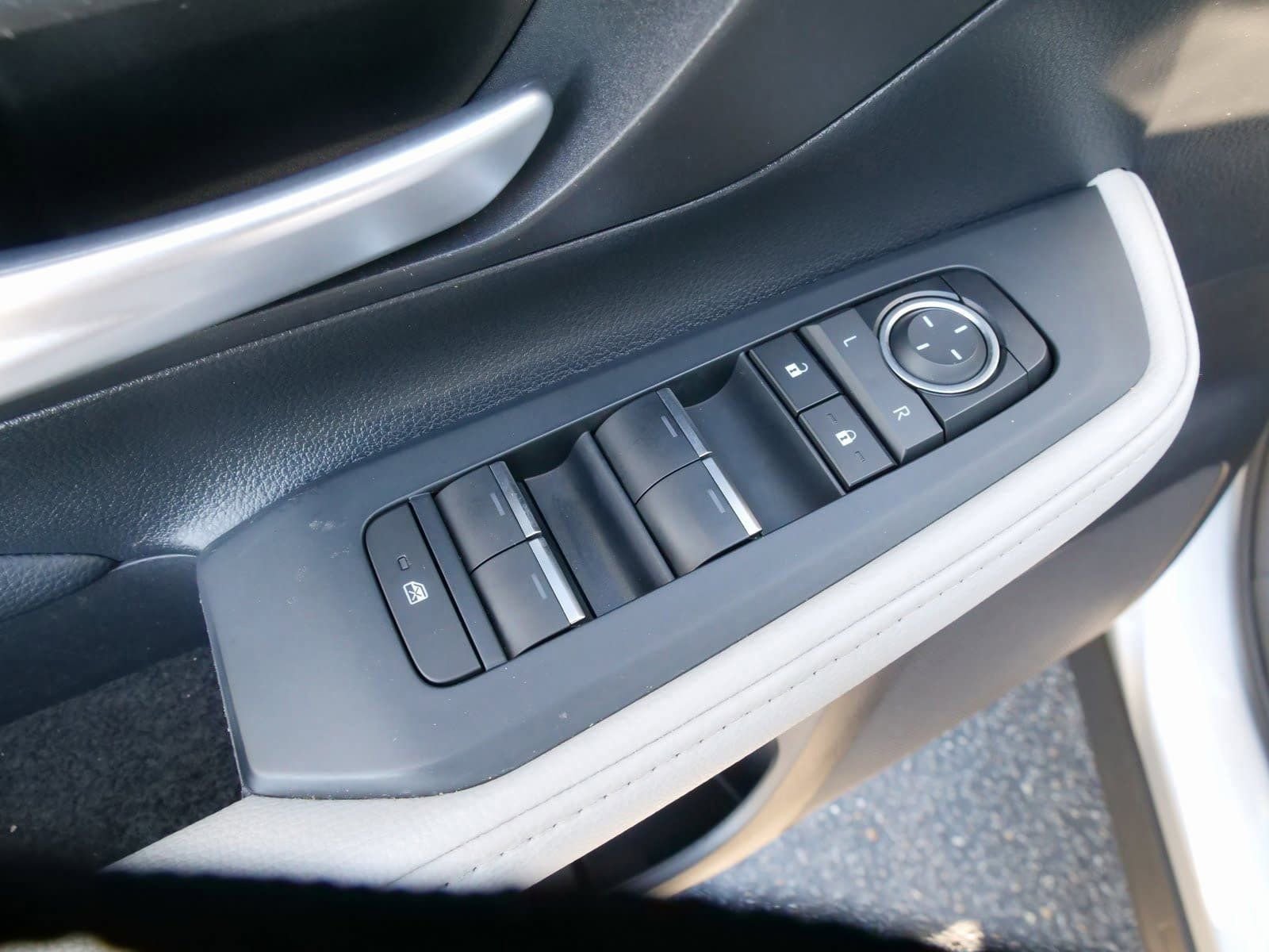 Used 2025 Toyota Grand Highlander AWD image 20