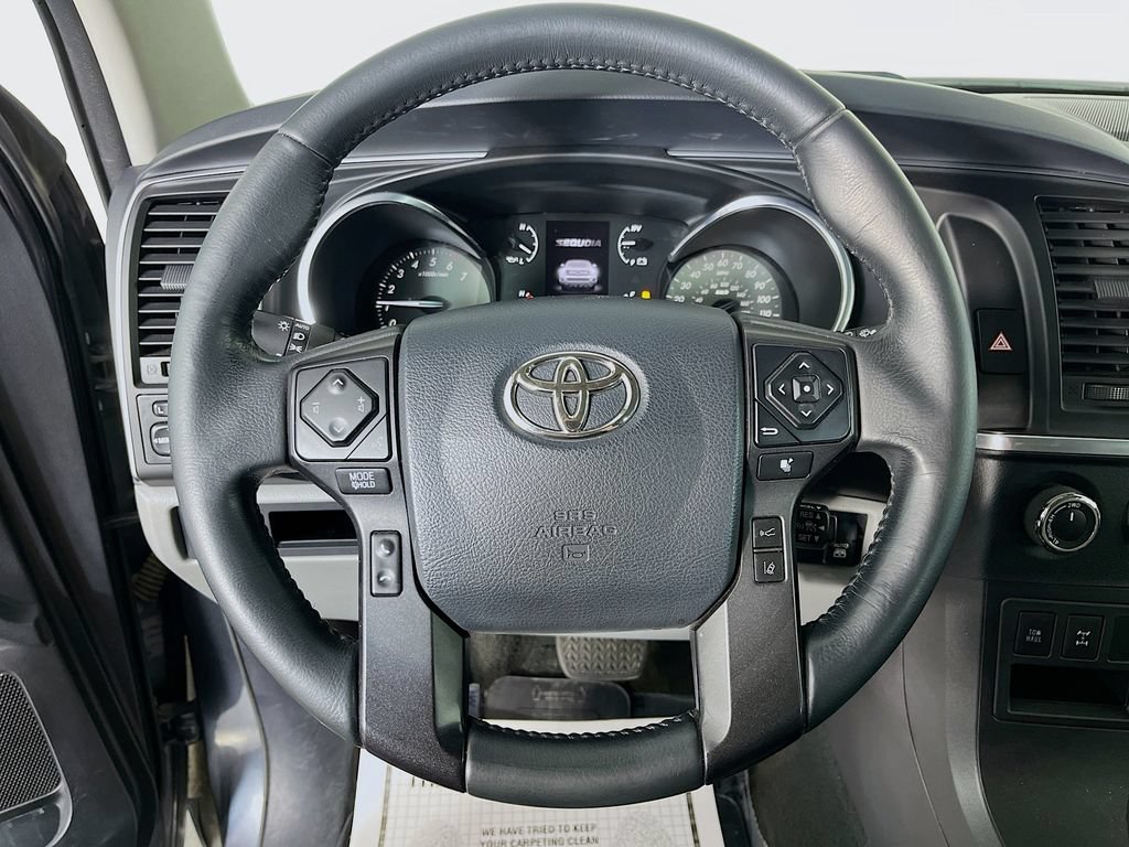 Used 2019 Toyota Sequoia SR5 AWD/4WD image 14