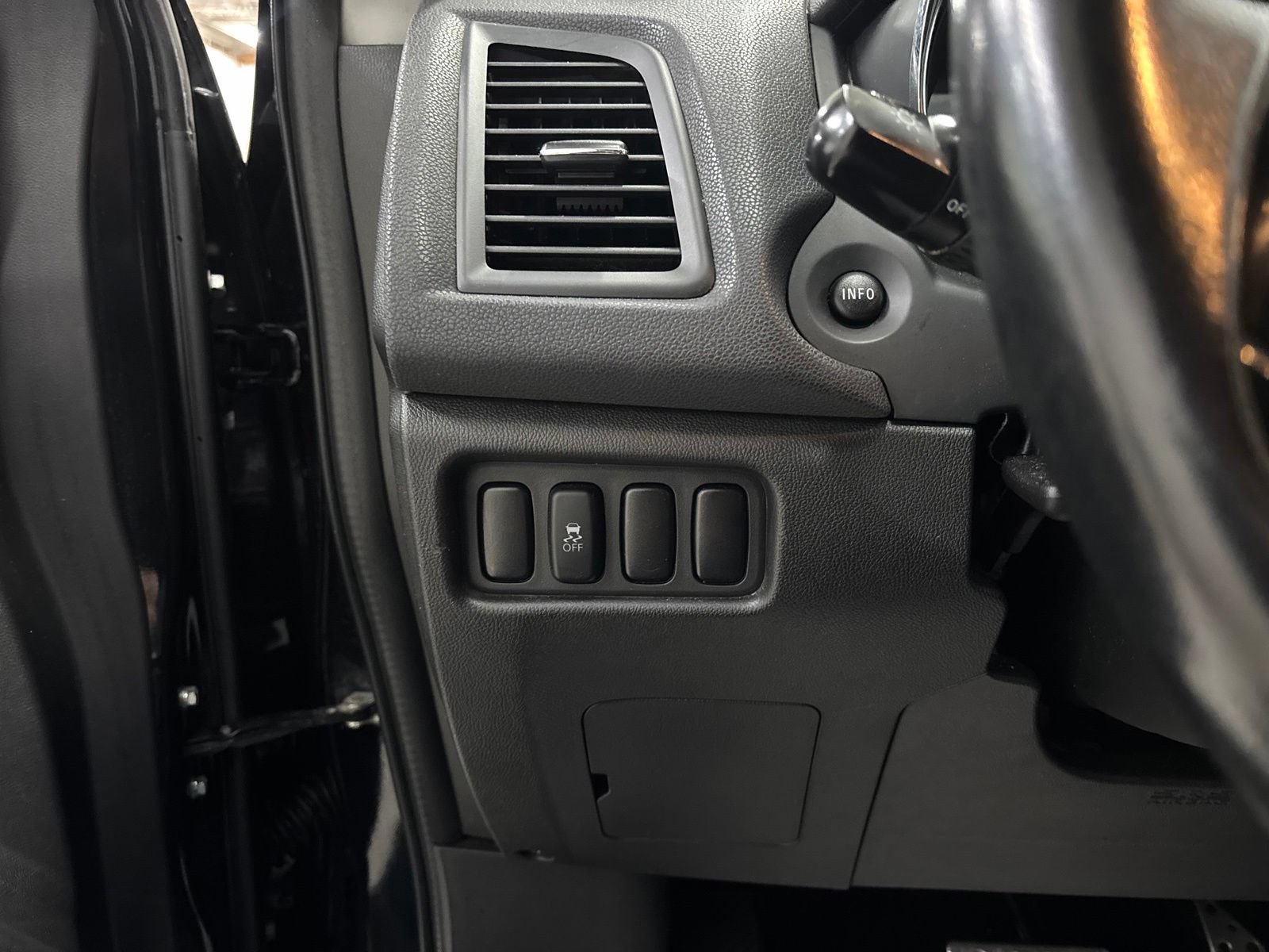 Used 2017 Mitsubishi Outlander Sport SEL AWD/4WD image 16