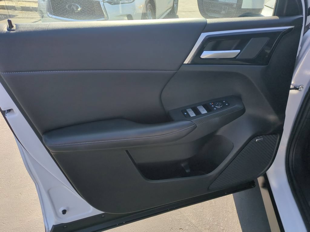 Used 2025 Mitsubishi Outlander SE AWD/4WD image 11