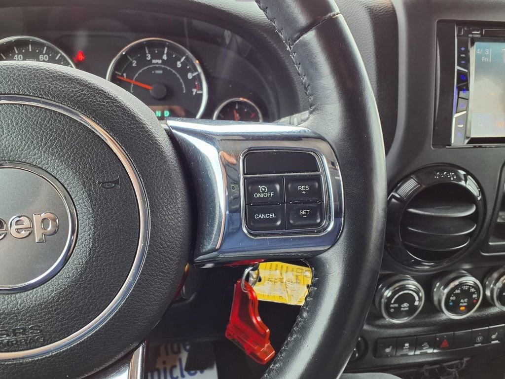 Used 2017 Jeep Wrangler Unlimited Sahara image 14