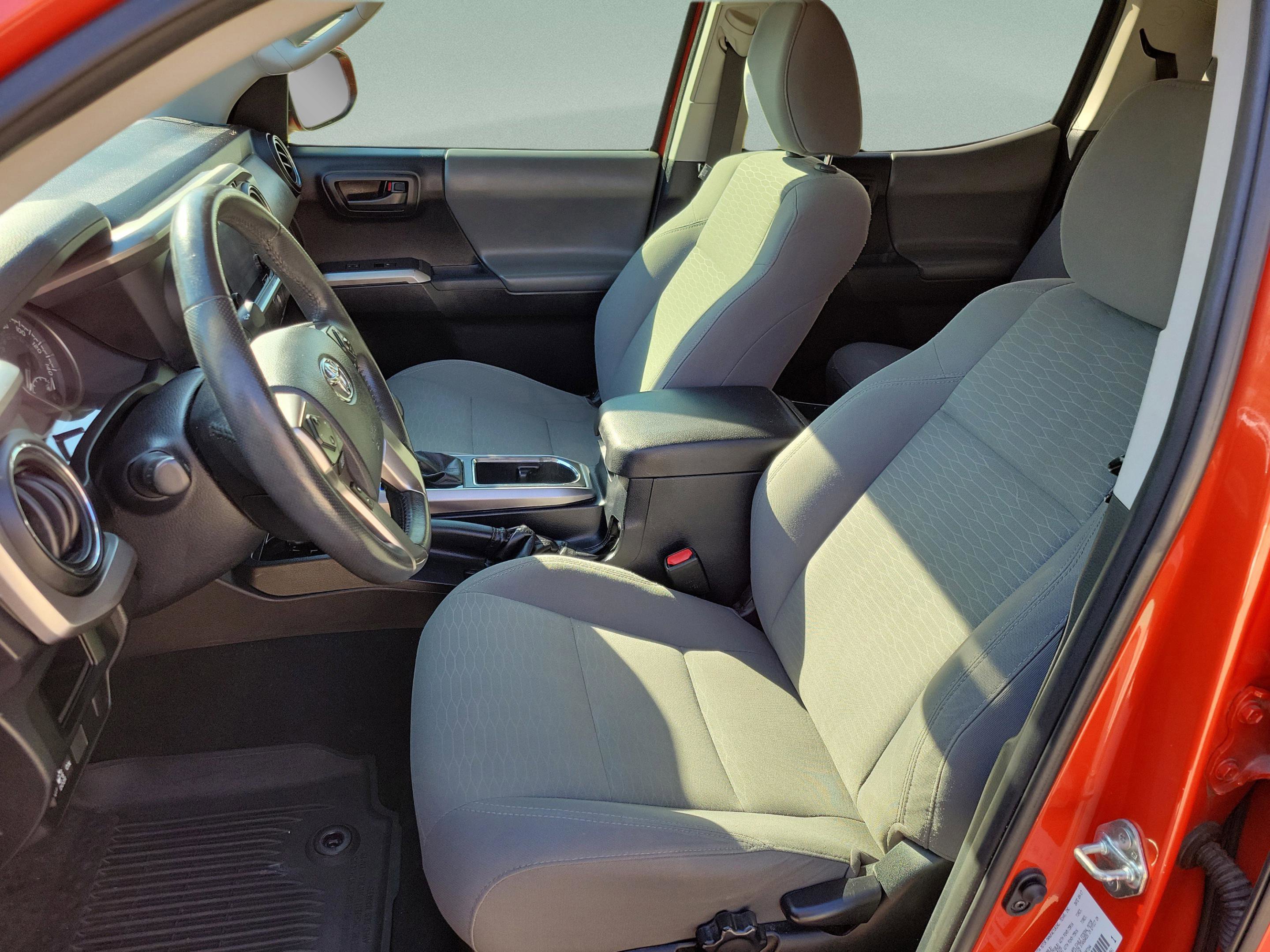 Used 2017 Toyota Tacoma SR5 w/ Tow Package RWD image 26