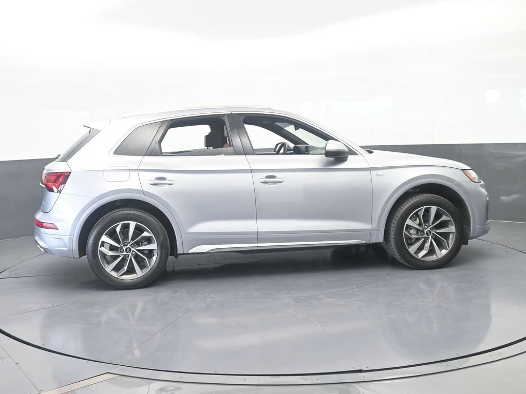 Used 2022 Audi Q5 2.0T Premium Plus w/ Premium Plus Package AWD/4WD image 7