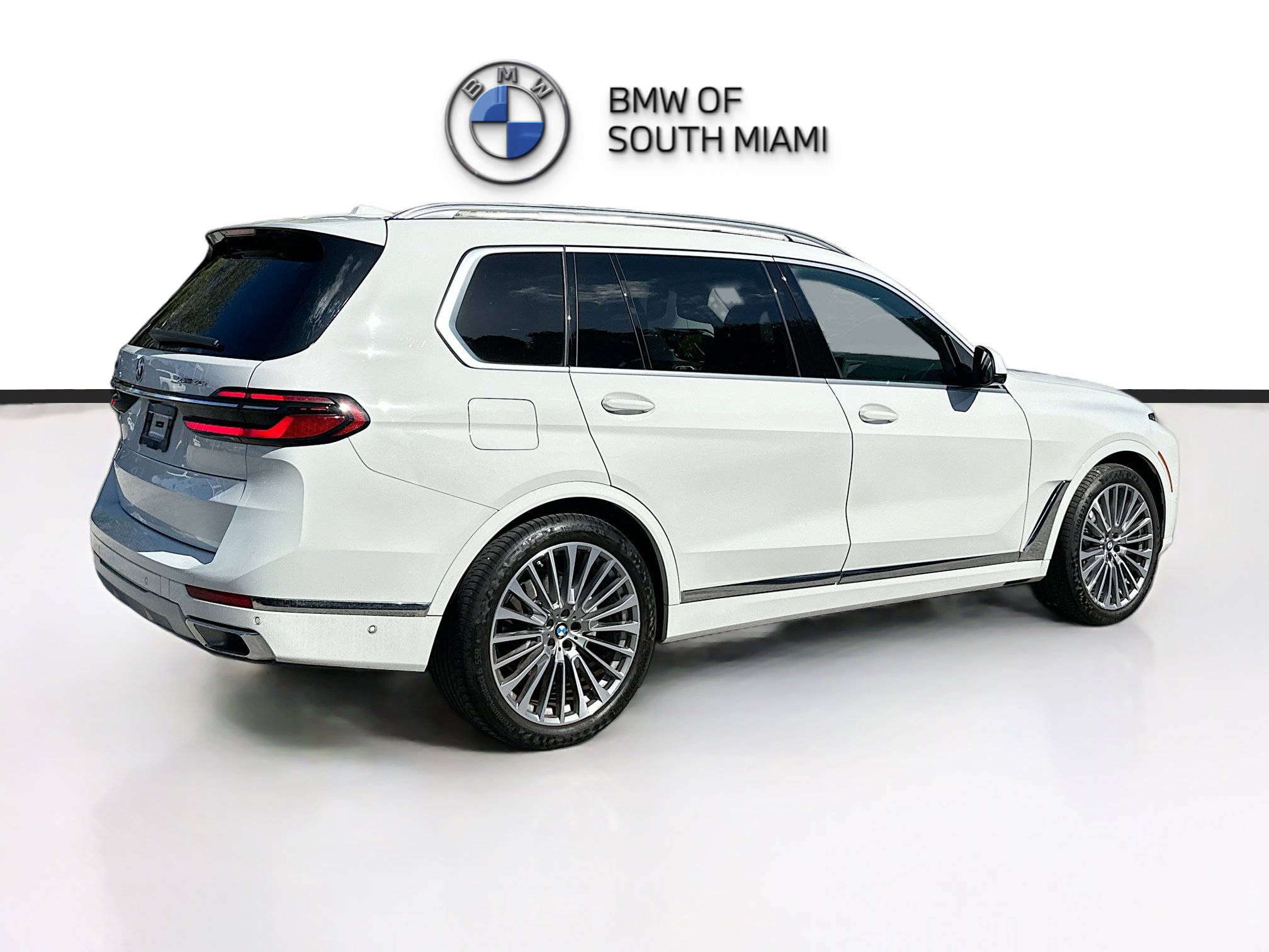Certified 2024 BMW X7 xDrive40i w/ Parking Assistance Package image 7