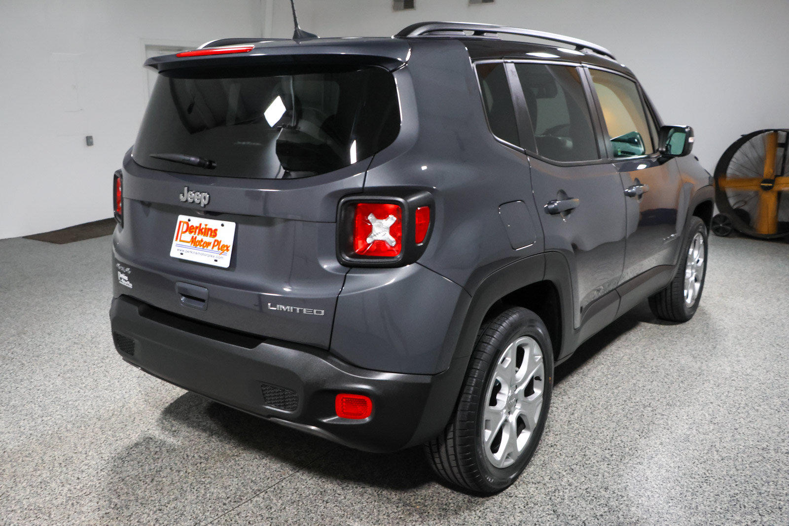 Used 2023 Jeep Renegade Limited AWD/4WD image 7