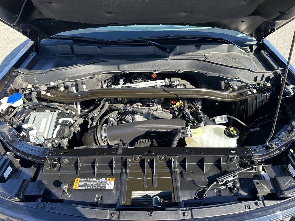 Used 2025 Ford Explorer ST-Line w/ ST-Line Street Pack image 37