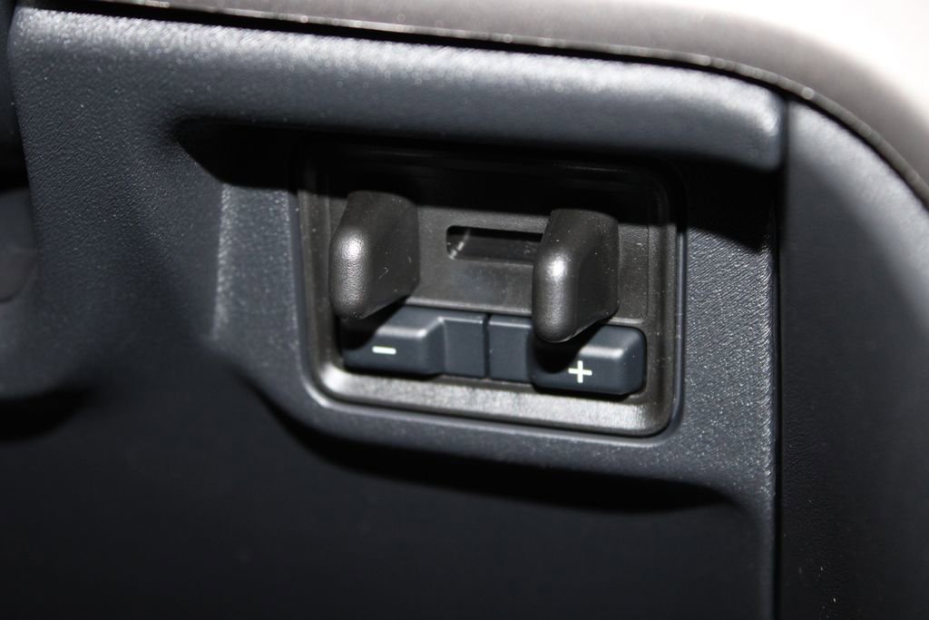 New 2026 Ford Expedition Active image 46