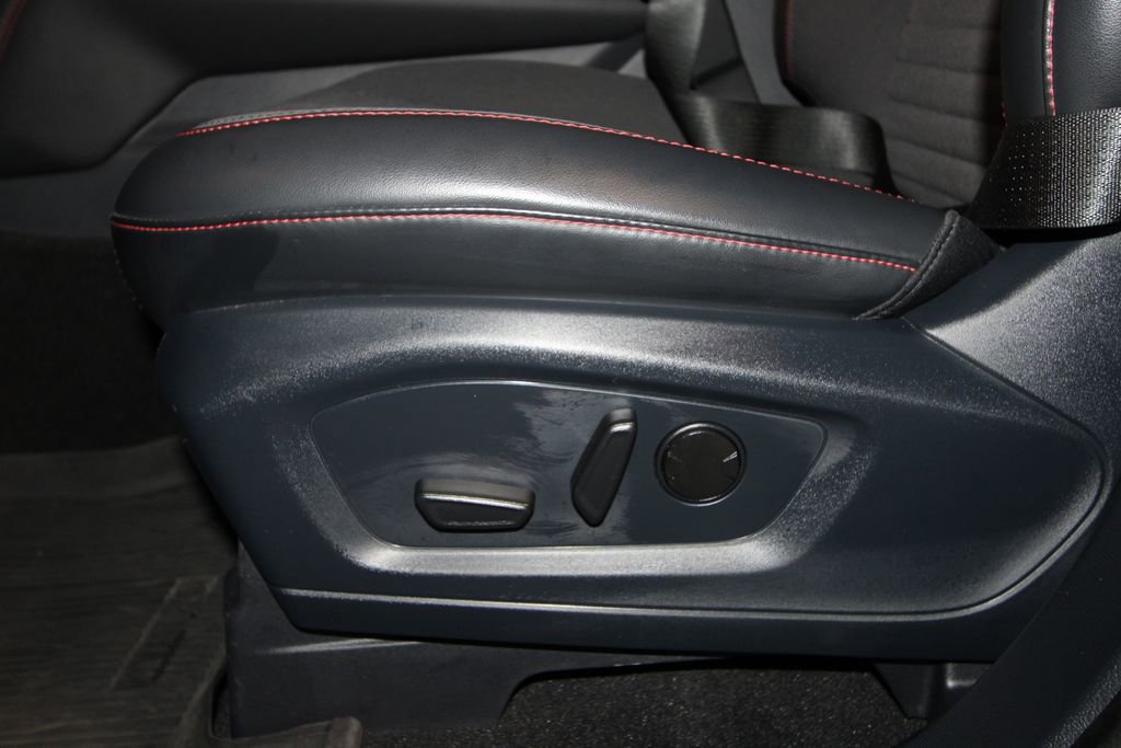 Used 2025 Ford Explorer ST-Line image 9