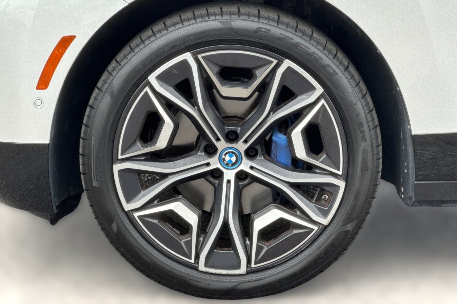 Certified 2024 BMW iX xDrive50 w/ Sport Package AWD/4WD image 13