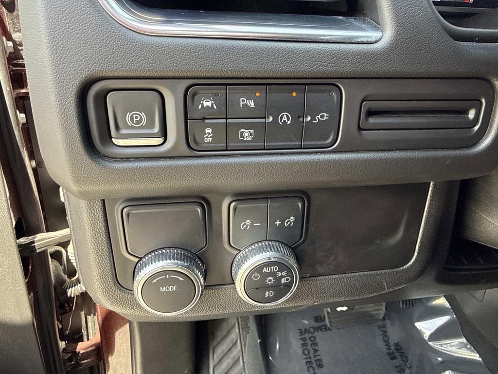 Used 2022 GMC Yukon SLT w/ SLT Premium Package RWD image 44