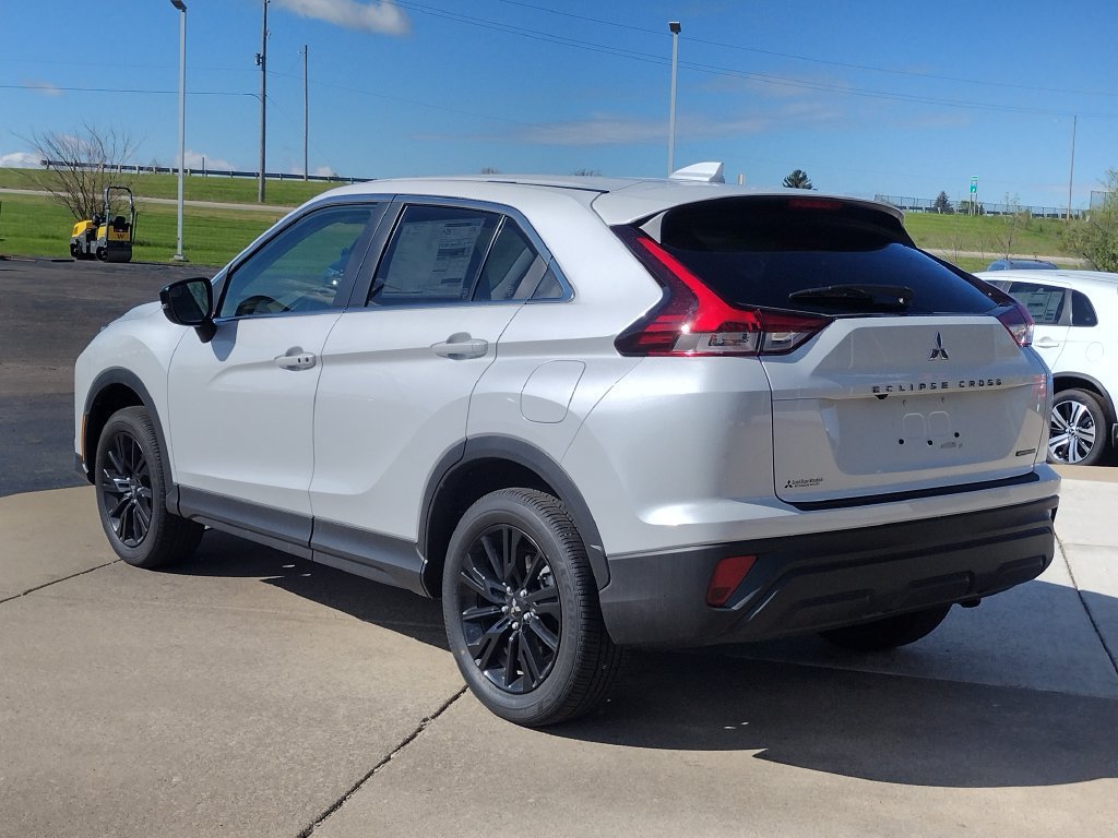 New 2026 Mitsubishi Eclipse Cross LE AWD/4WD image 15