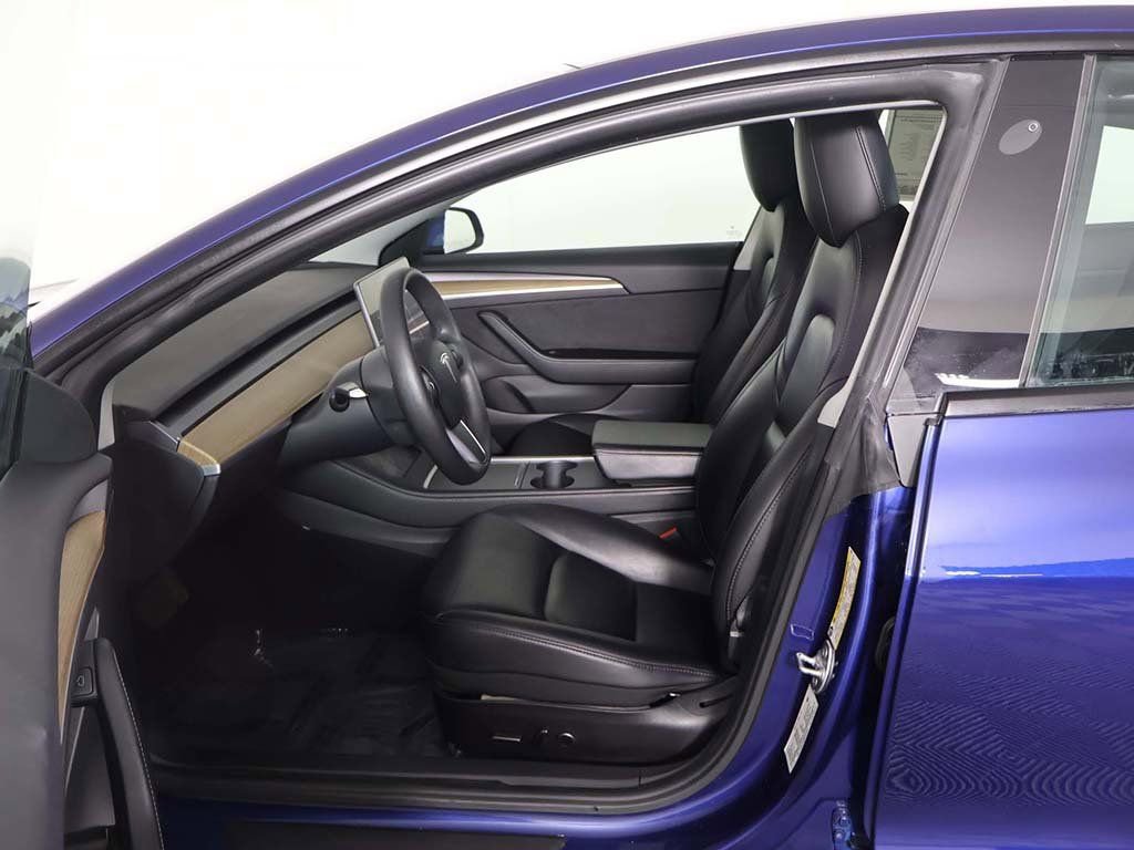 Used 2021 Tesla Model 3 Standard Range Plus image 30