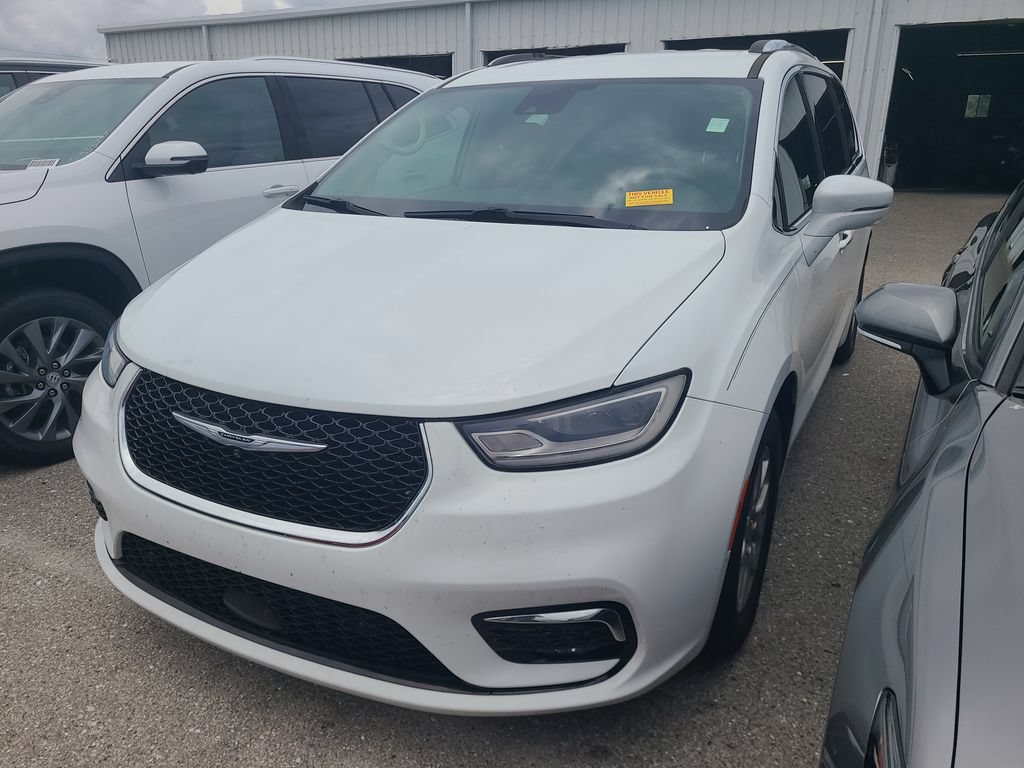 Used 2021 Chrysler Pacifica Touring-L w/ Premium & Safety Sphere Group