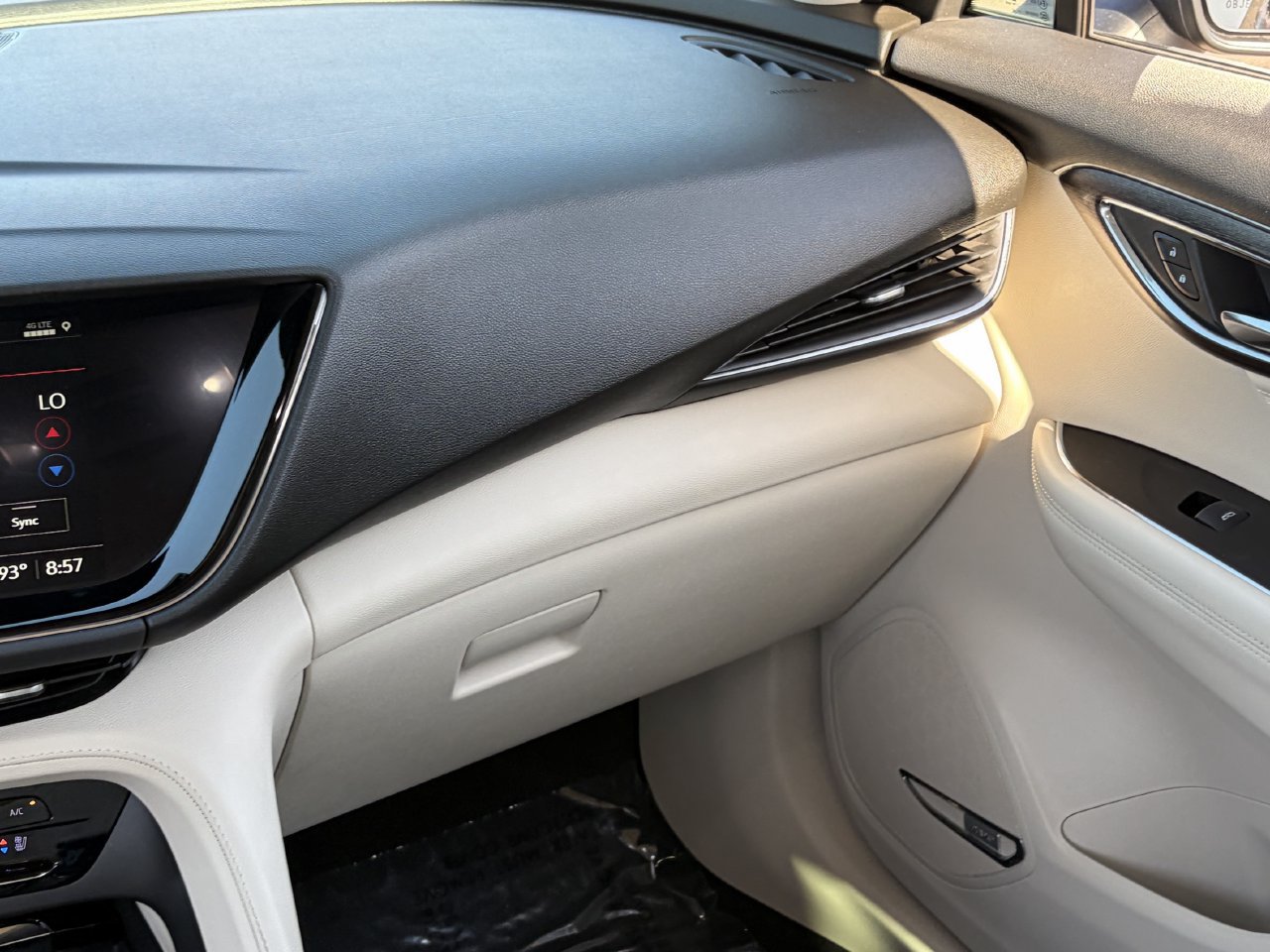 Used 2022 Buick Envision Avenir w/ Technology Package II FWD image 18
