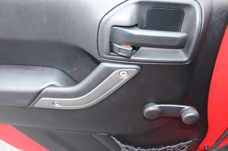 Used 2015 Jeep Wrangler Sport image 8