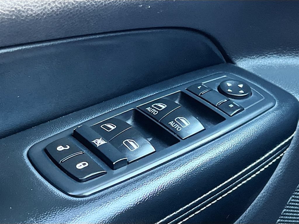 Used 2016 Jeep Grand Cherokee Limited AWD/4WD image 17