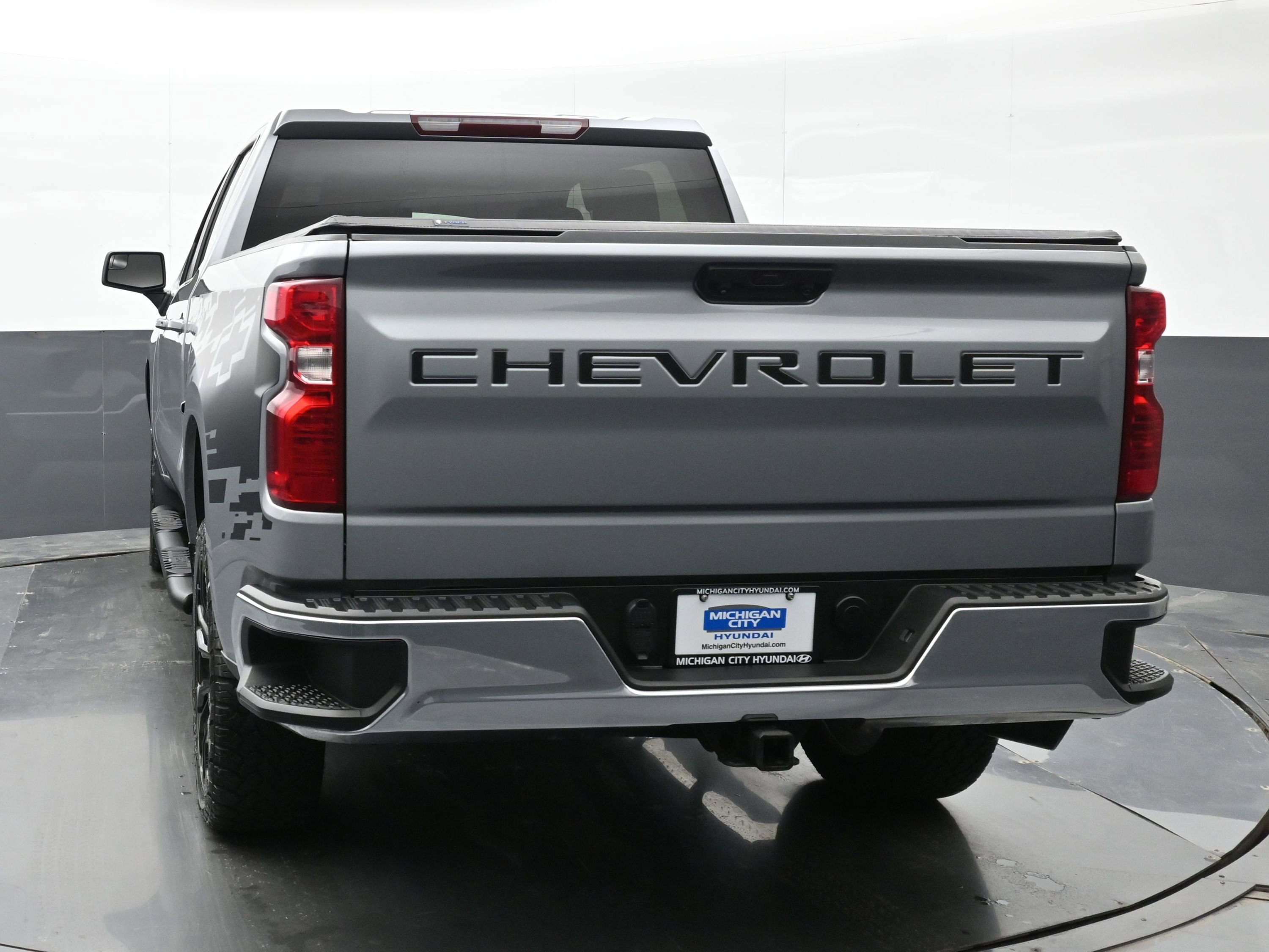 Used 2023 Chevrolet Silverado 1500 LT w/ Protection Package image 7