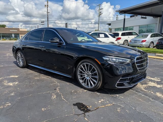 Used 2024 Mercedes-Benz S 580e 4MATIC Sedan image 2