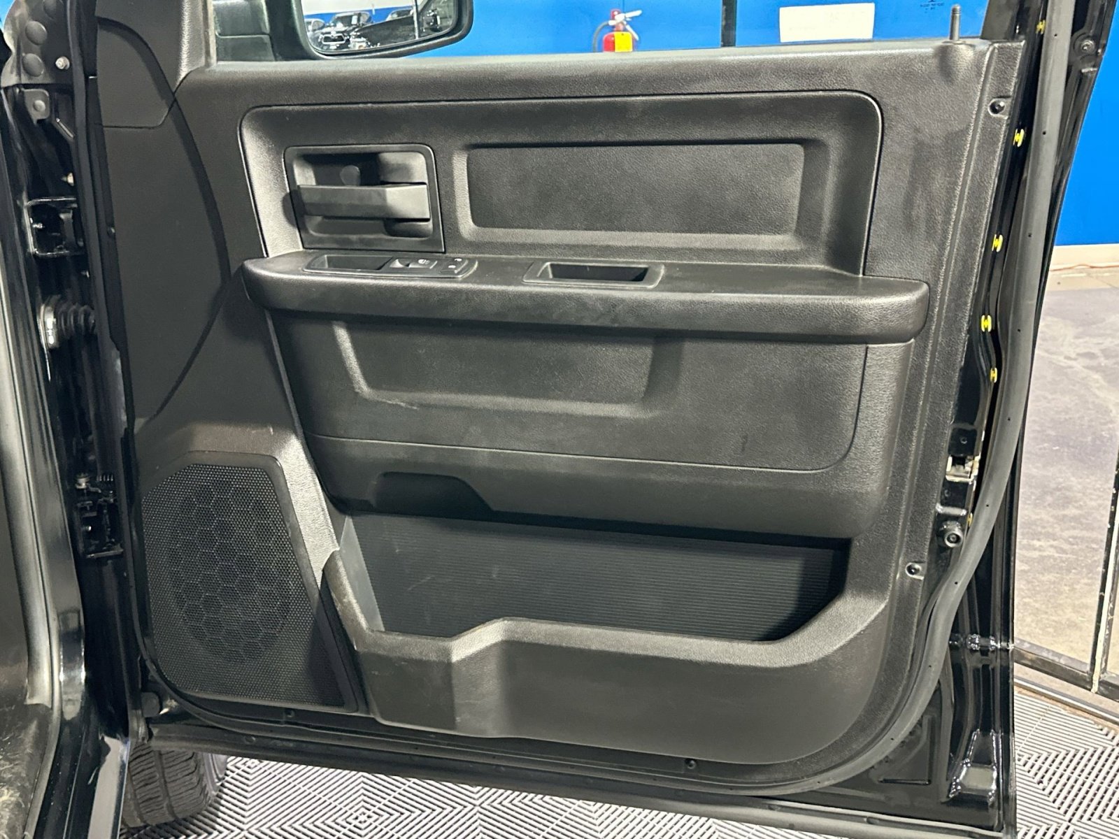 Used 2015 RAM 1500 Express image 34