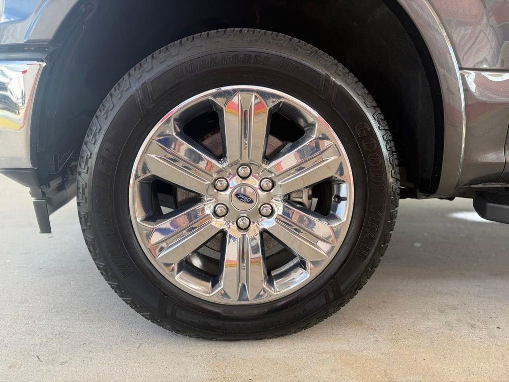 Used 2020 Ford F150 Lariat w/ Equipment Group 502A Luxury image 12