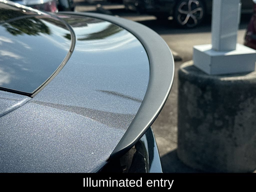 Used 2026 Tesla Model Y 2WD image 18