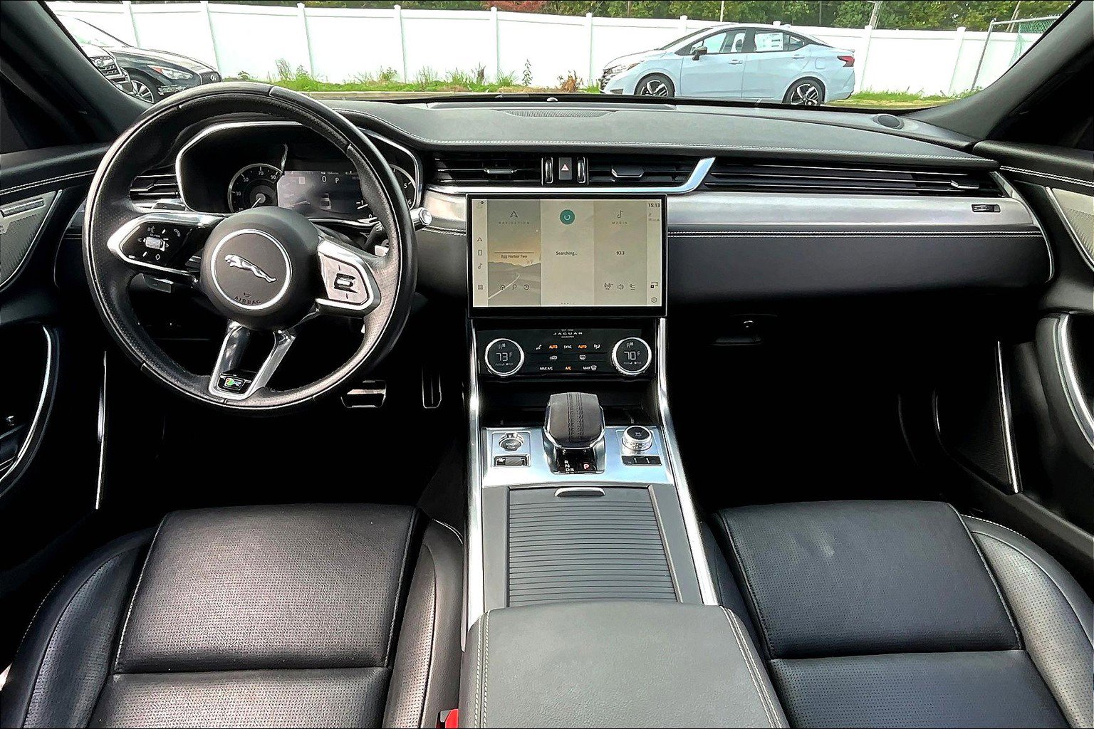 Used 2022 Jaguar XF R-Dynamic SE AWD/4WD image 21