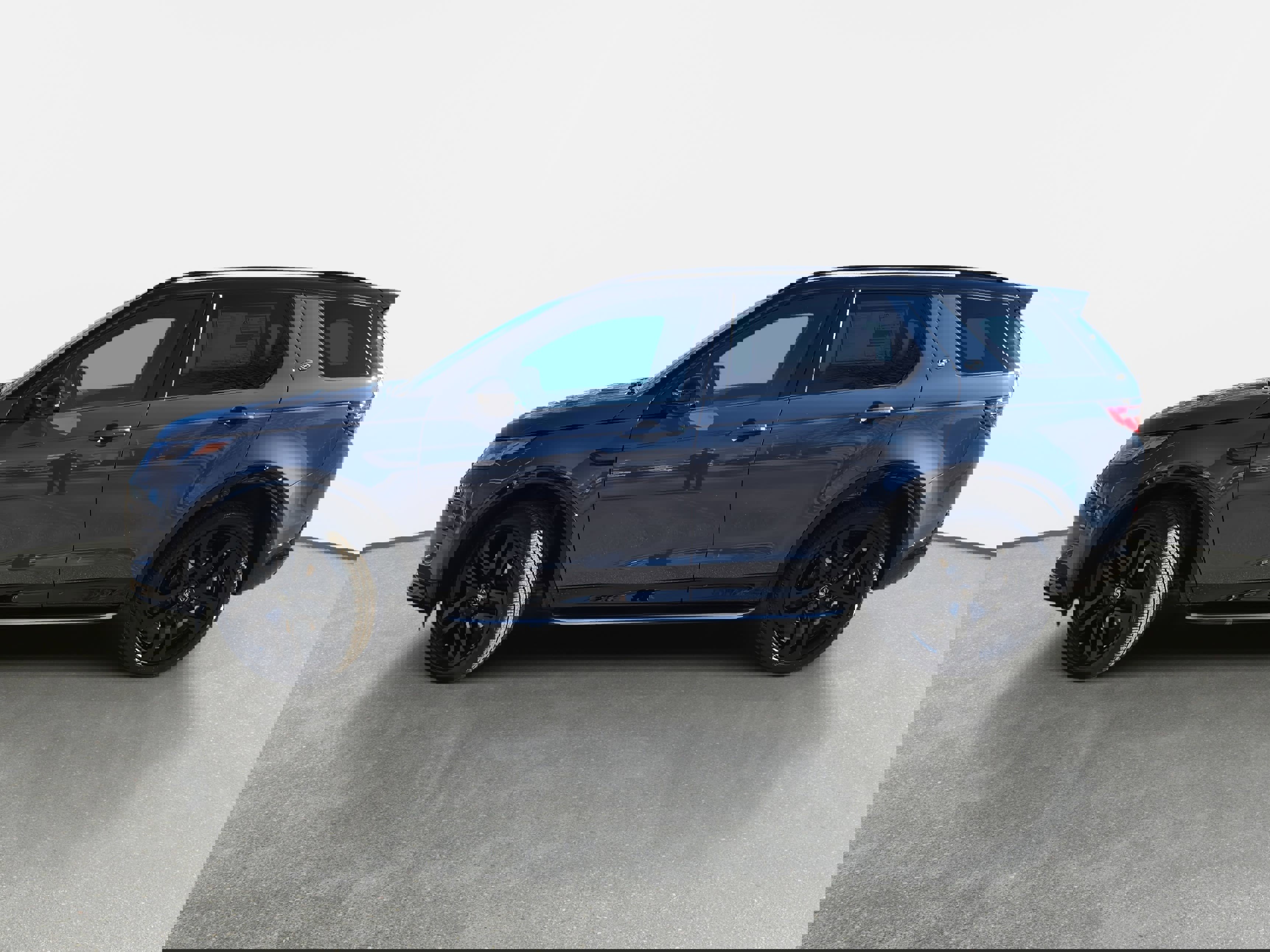 New 2025 Land Rover Discovery Sport Dynamic SE image 8