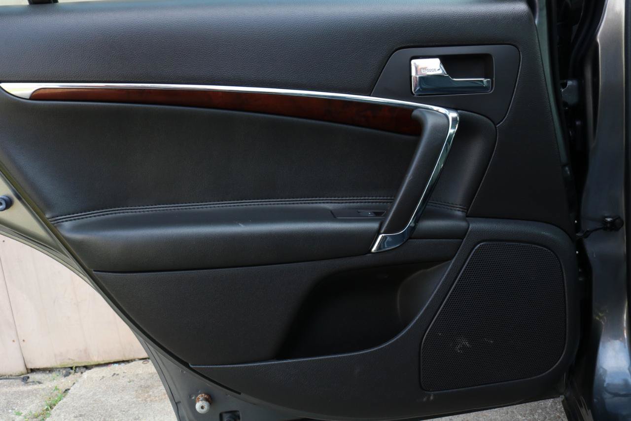 Used 2011 Lincoln MKZ FWD image 33