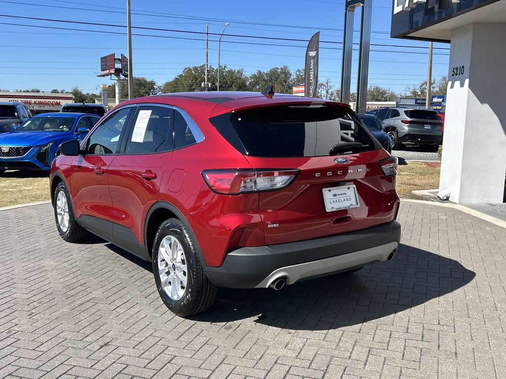 Used 2022 Ford Escape SE w/ Cold Weather Package image 4