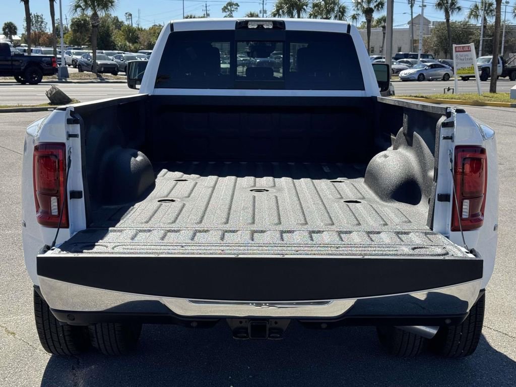New 2026 RAM 3500 Laramie w/ Towing Technology Group image 5