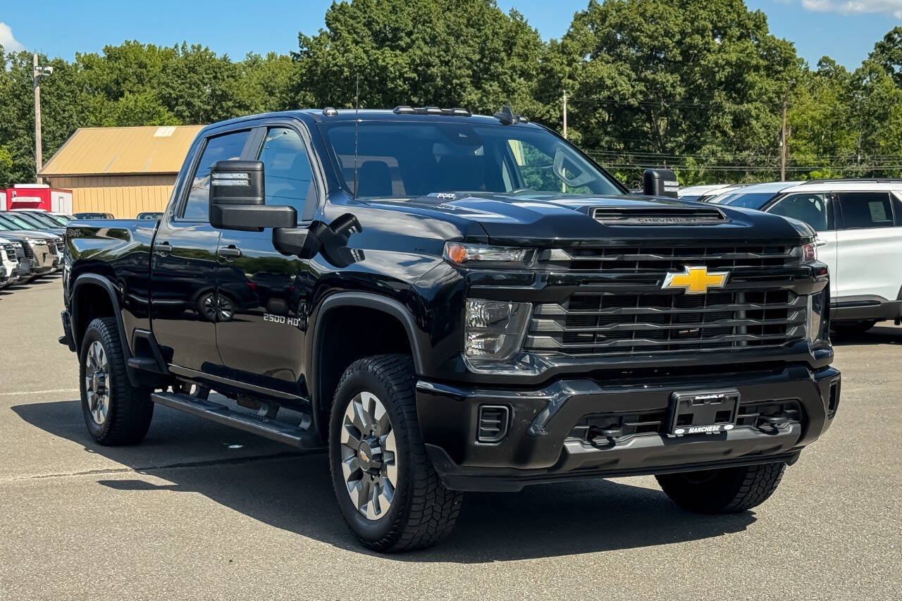 Used 2024 Chevrolet Silverado 2500 Custom w/ Custom Value Package