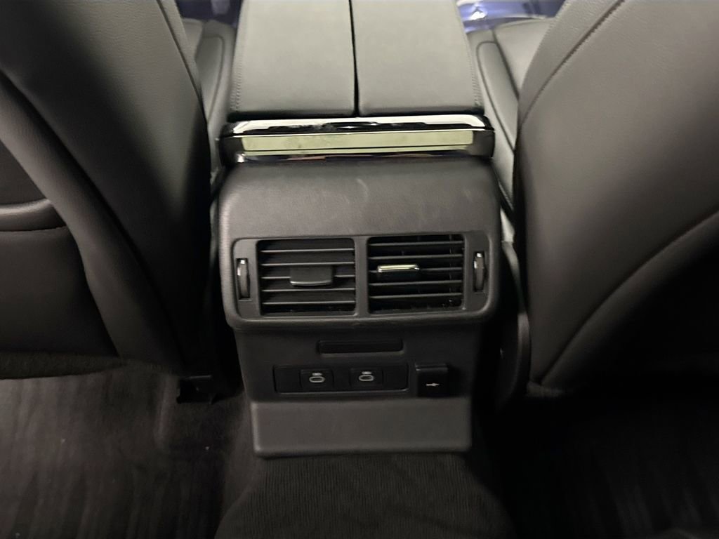 Used 2026 Land Rover Range Rover Velar S image 25