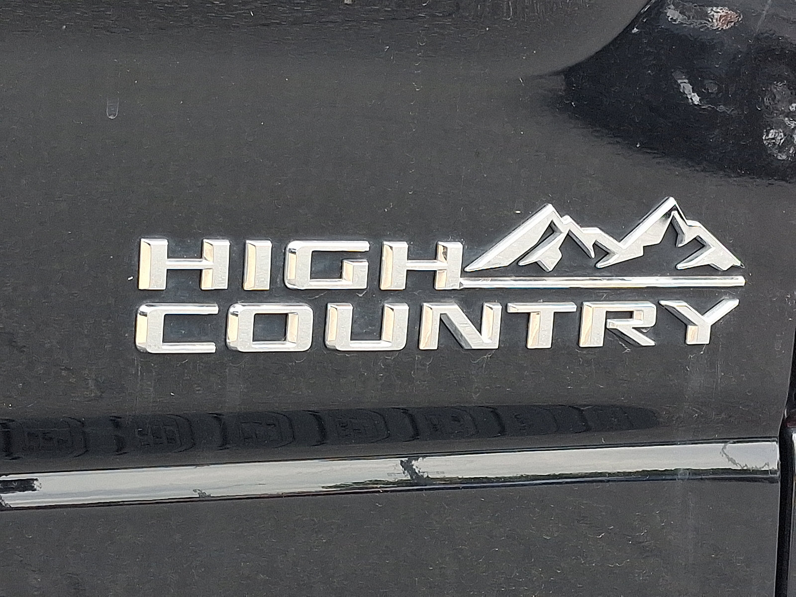 Certified 2025 Chevrolet Silverado 2500 High Country w/ High Country Premium Package AWD/4WD image 30