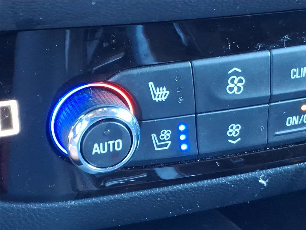 Used 2024 Buick Enclave Premium image 7