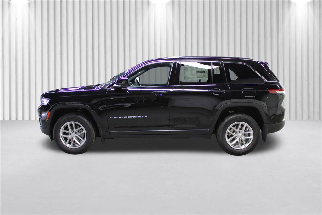 New 2025 Jeep Grand Cherokee Laredo w/ Luxury Tech Group I image 7