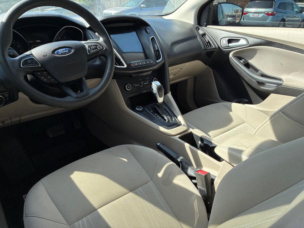 Used 2016 Ford Focus SE FWD image 34