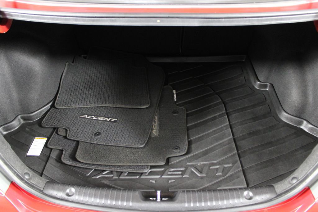 Used 2016 Hyundai Accent SE image 16