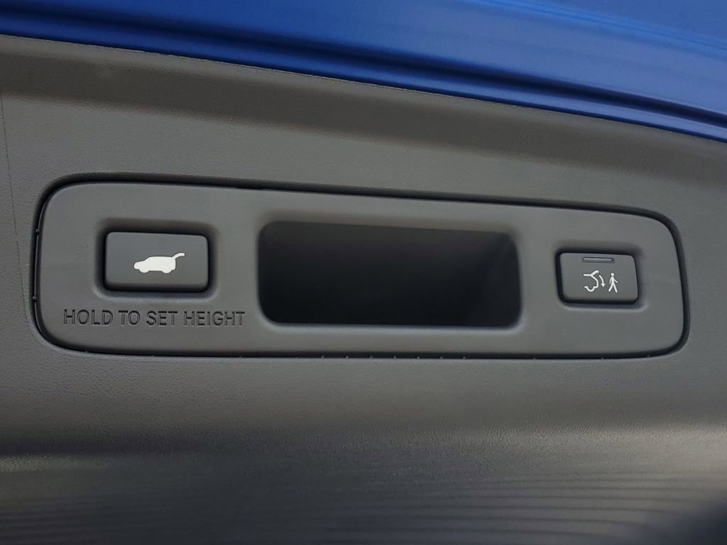 Certified 2025 Acura ADX A-Spec FWD image 11