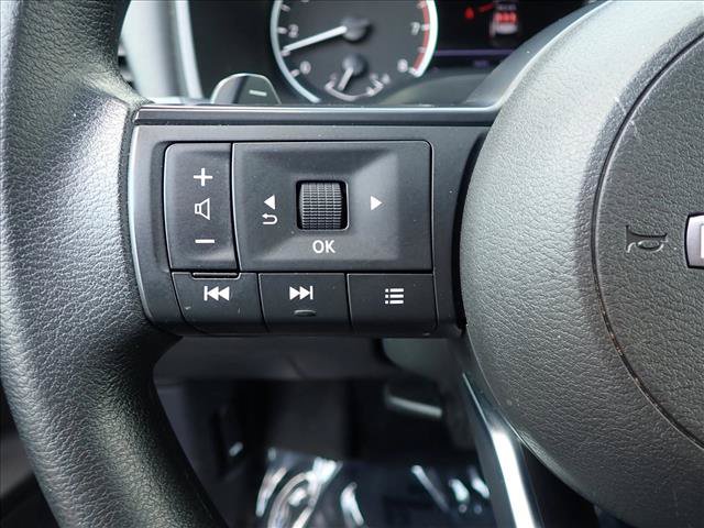 Used 2024 Nissan Rogue S AWD/4WD image 13