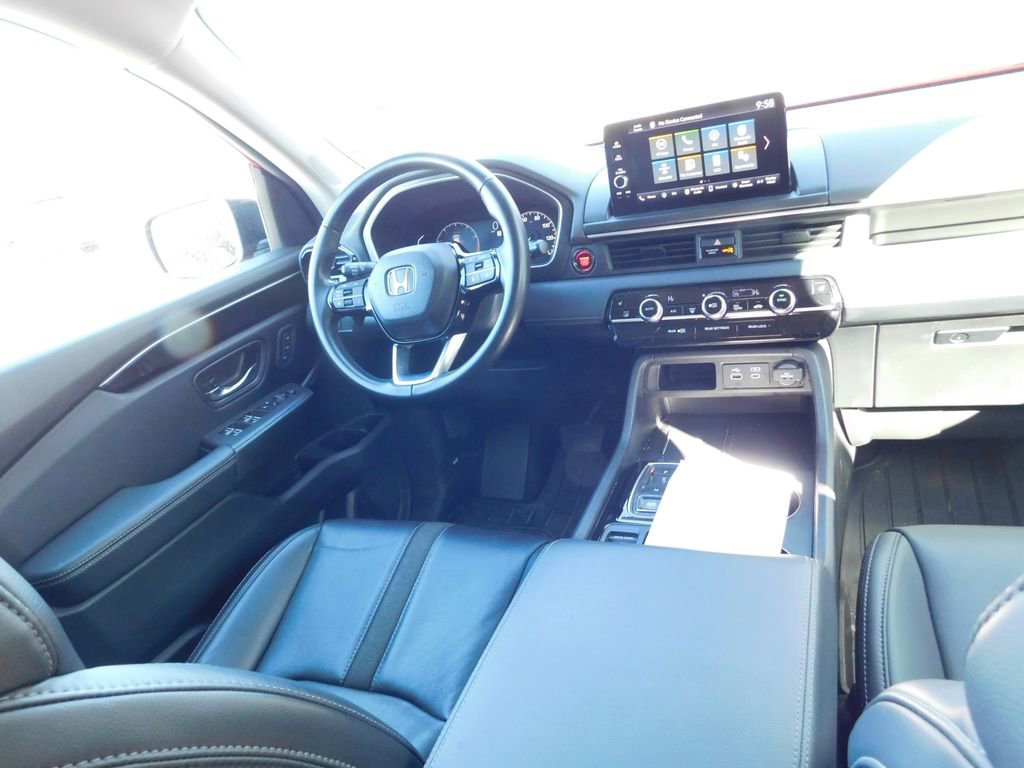 Used 2025 Honda Pilot EX-L image 6